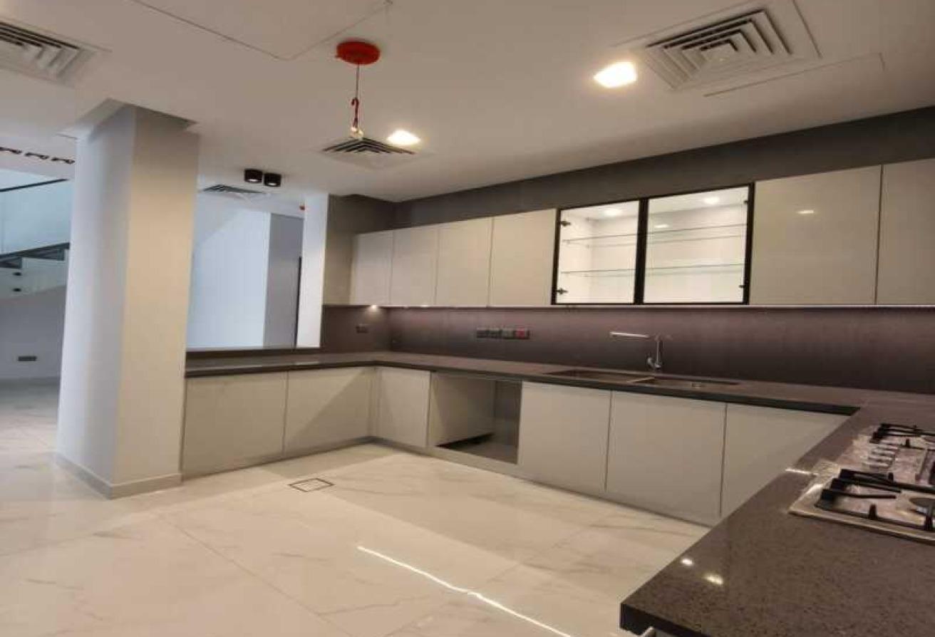 4BR + Maid’s | Spacious Layout | Unfurnished photo 4
