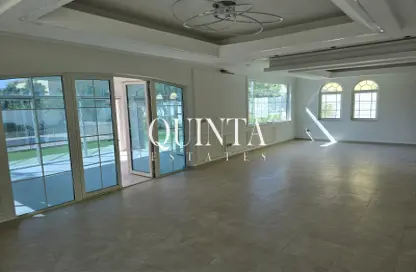 Villa - 4 Bedrooms - 5 Bathrooms for rent in District 4 - Royal Park - Jumeirah Park - Dubai