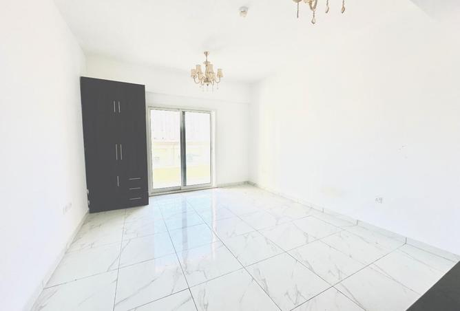 98283365 - Property Image 2
