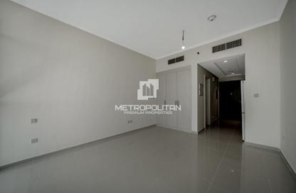 Apartment - Studio - 1 for rent in Carson A - Carson - Damac Hills - Dubai