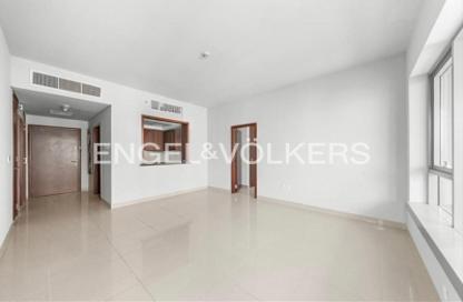 Apartment - 1 Bedroom - 2 Bathrooms for sale in 29 Burj Boulevard Tower 1 - 29 Burj Boulevard - Downtown Dubai - Dubai