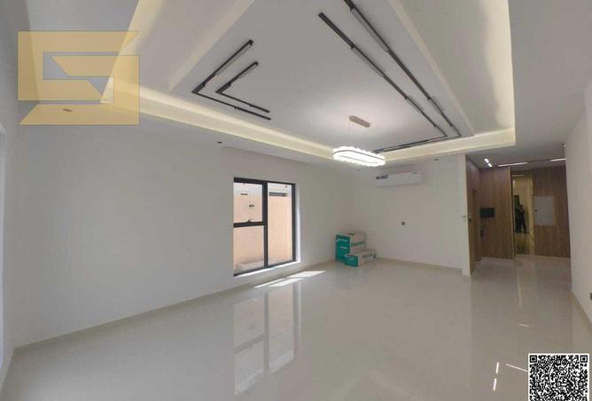 128369744 - Property Image 3