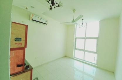 Apartment - Studio - 1 for rent in Fire Station Road - Muwaileh - Sharjah