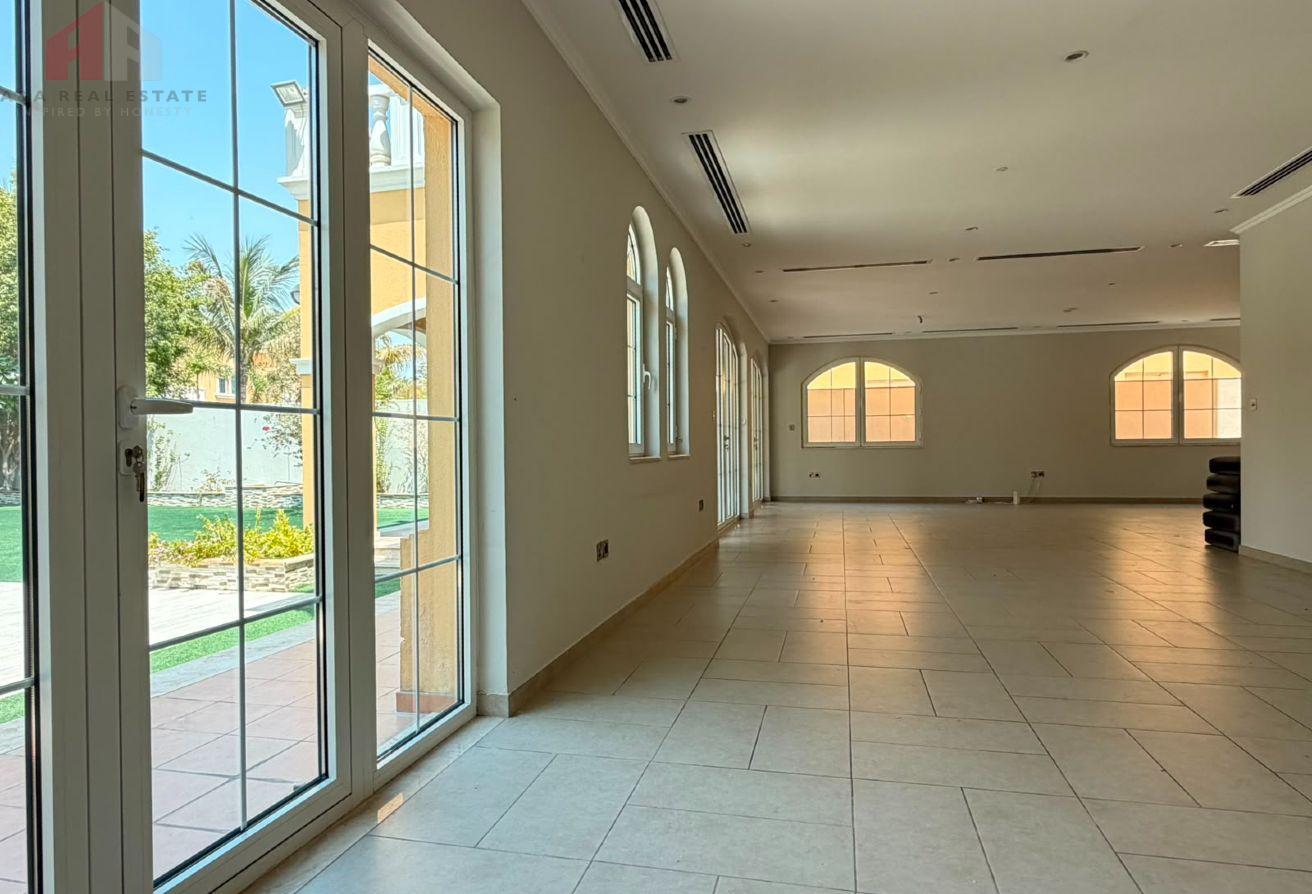 Large plot 05 Bedrooms Villa for Rent photo 20