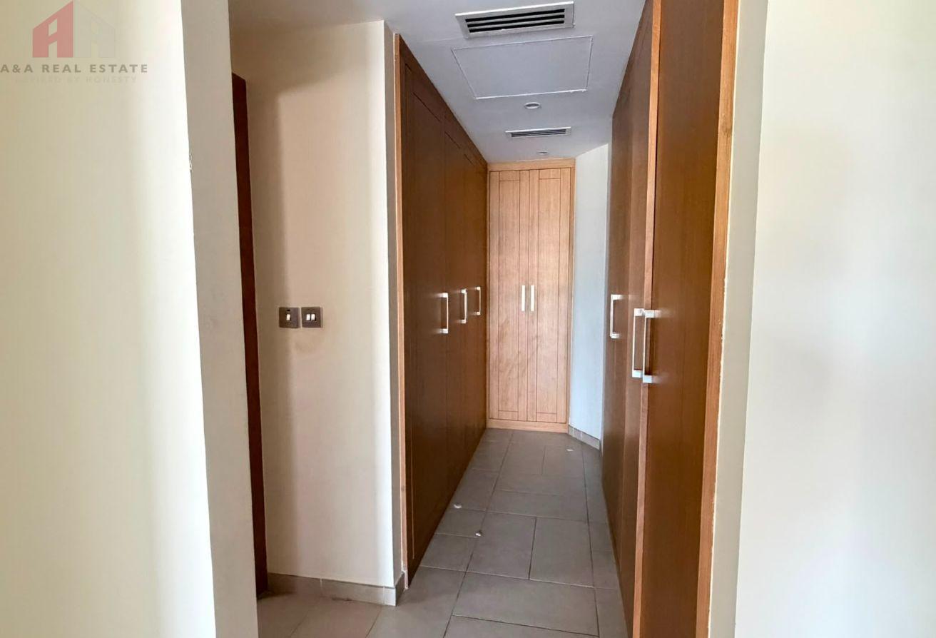 Large plot 05 Bedrooms Villa for Rent photo 23