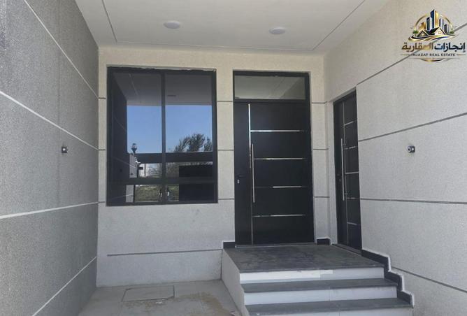129280018 - Property Image 2