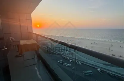 شقة - 2 غرف نوم - 3 حمامات للبيع في مساكن كورنيش عجمان - طريق كورنيش عجمان - عجمان