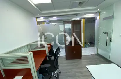 مكتب - استوديو للايجار في برج لطيفة - شارع الشيخ زايد - دبي