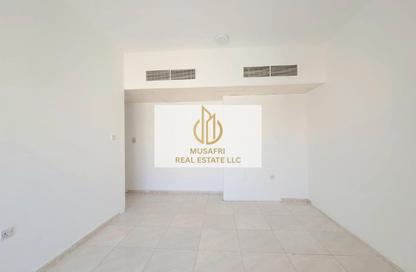 Apartment - 1 Bedroom - 1 Bathroom for rent in Muwailih Building - Muwaileh - Sharjah