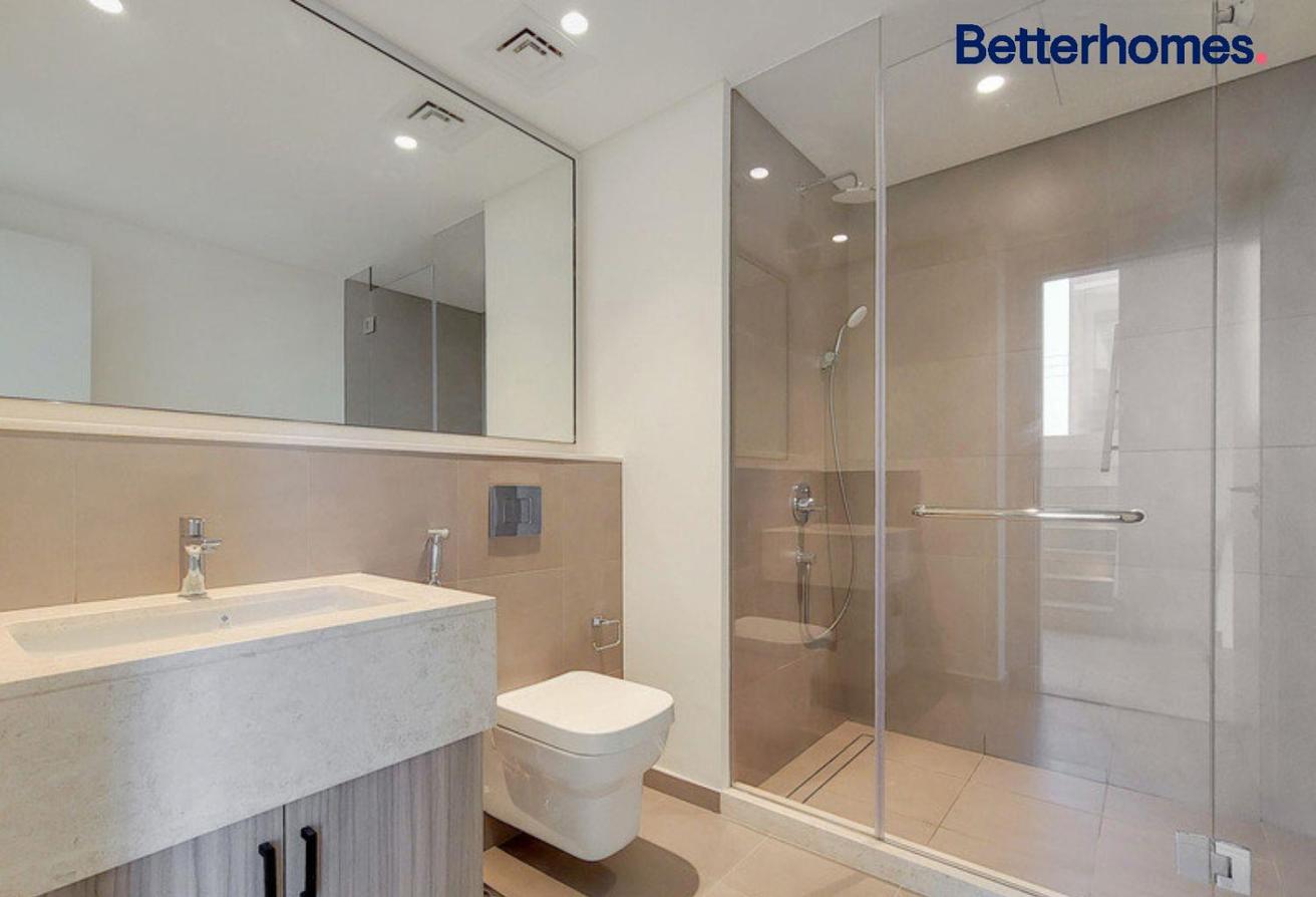 Premium Unit | Single Row | Vacant Now photo 16
