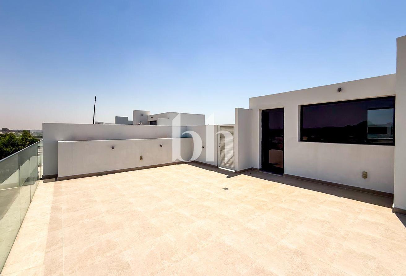 Premium Unit | Single Row | Vacant Now photo 20