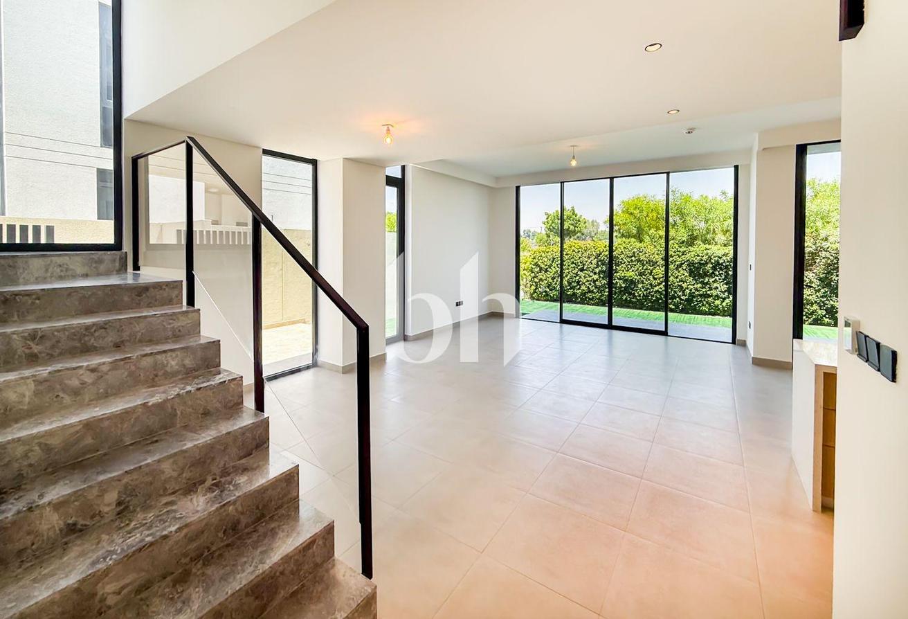 Premium Unit | Single Row | Vacant Now photo 6
