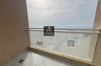 Apartment - 3 Bedrooms - 3 Bathrooms for rent in Corniche Tower - Ajman Corniche Road - Ajman