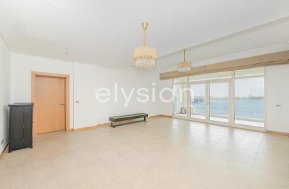 Apartment - 3 Bedrooms - 5 Bathrooms for rent in Al Hatimi - Shoreline Apartments - Palm Jumeirah - Dubai