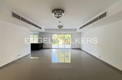 Villa - 3 Bedrooms - 3 Bathrooms for rent in Springs 11 - The Springs - Dubai