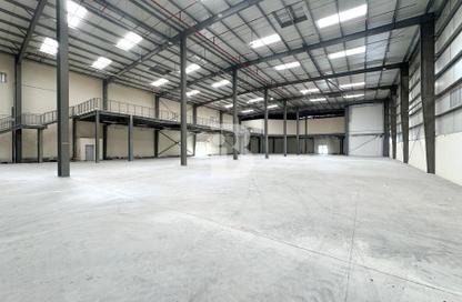Warehouse - Studio for rent in Phase 1 - Dubai Investment Park (DIP) - Dubai