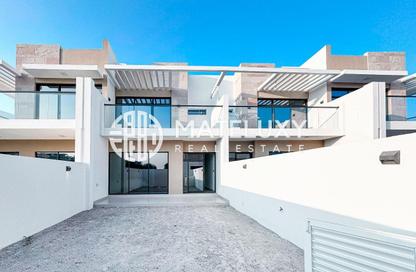 Townhouse - 4 - 3 for rent in Rochester - The Park Villas - Damac Hills - Dubai