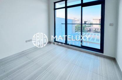 Townhouse - 4 - 3 for rent in Rochester - The Park Villas - Damac Hills - Dubai