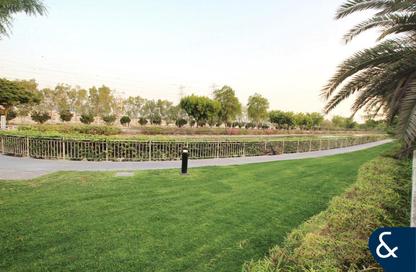 Villa - 2 Bedrooms - 2 Bathrooms for rent in Springs 8 - The Springs - Dubai