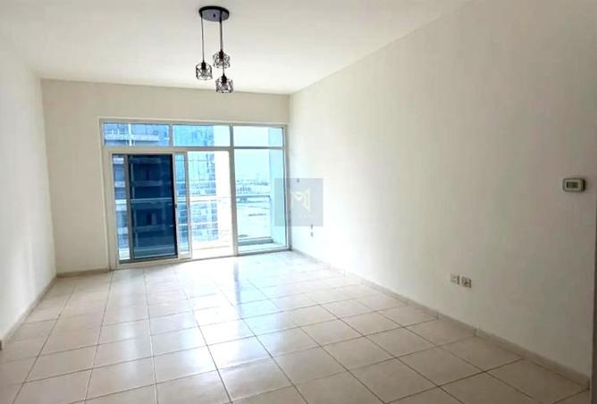 127482400 - Property Main Image