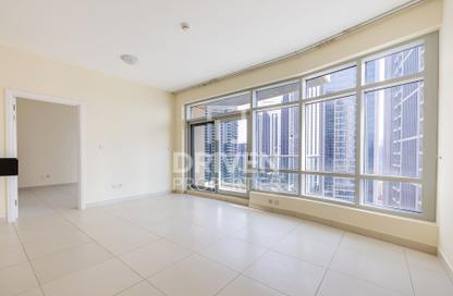 Apartment - 1 - 1 for rent in The Lofts West - The Lofts - Downtown Dubai - Dubai Apartment - 1 - 1 for rent in The Lofts West - The Lofts - Downtown Dubai - Dubai