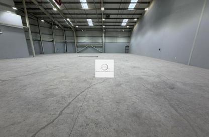 Warehouse - Studio - 2 Bathrooms for rent in Makeen Al Khabisi Warehouse Complex - Al Khabisi - Deira - Dubai