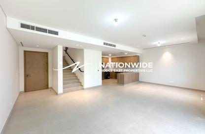 Townhouse - 2 Bedrooms - 3 Bathrooms for rent in Bloom Living - Zayed City (Khalifa City C) - Khalifa City - Abu Dhabi Townhouse - 2 Bedrooms - 3 Bathrooms for rent in Bloom Living - Zayed City (Khalifa City C) - Khalifa City - Abu Dhabi