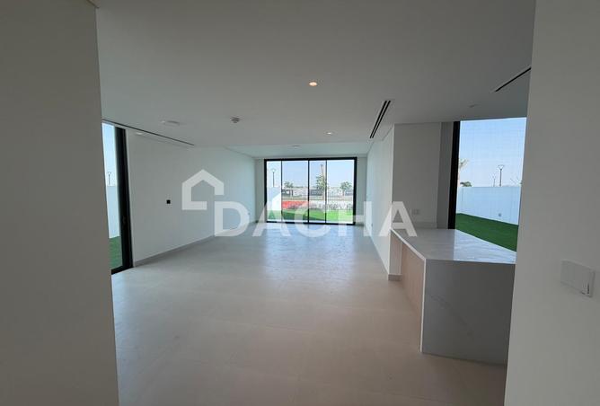 135602172 - Property Main Image