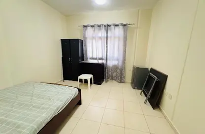 Apartment - Studio - 1 Bathroom for rent in Al Butina 9 Building - Al Butina - Sharjah