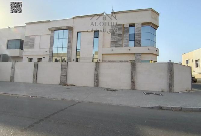 121111085 - Property Image 2