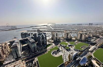 Apartment - 1 - 2 for rent in The Palm Tower - Palm Jumeirah - Dubai
