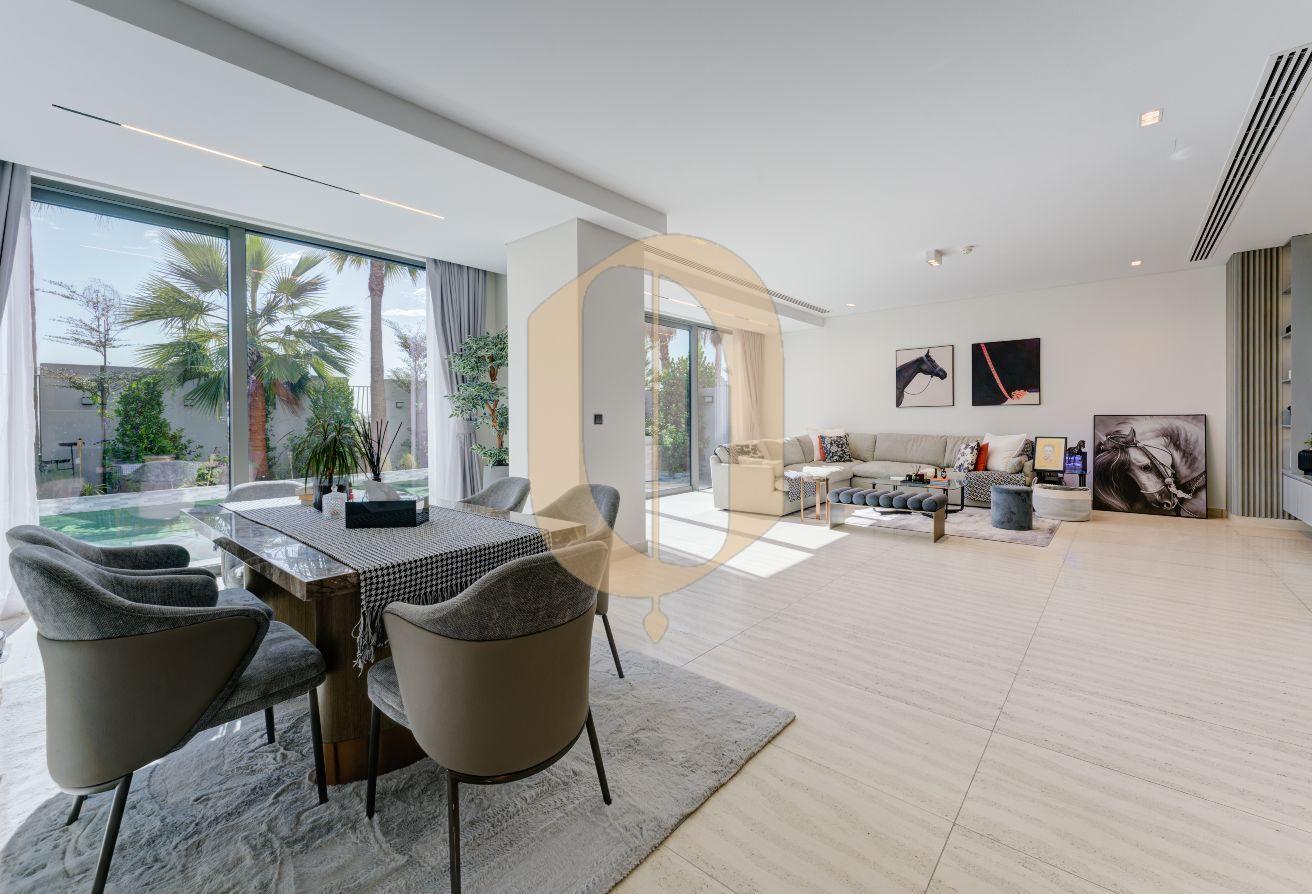SIngle Row | Fully Furnished | Fully Upgraded photo 2