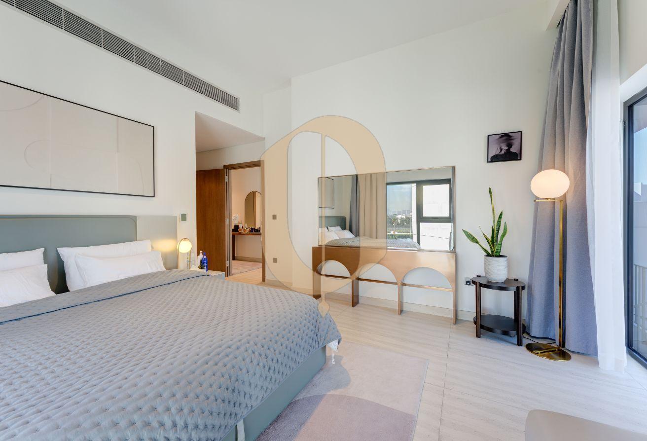 SIngle Row | Fully Furnished | Fully Upgraded photo 5