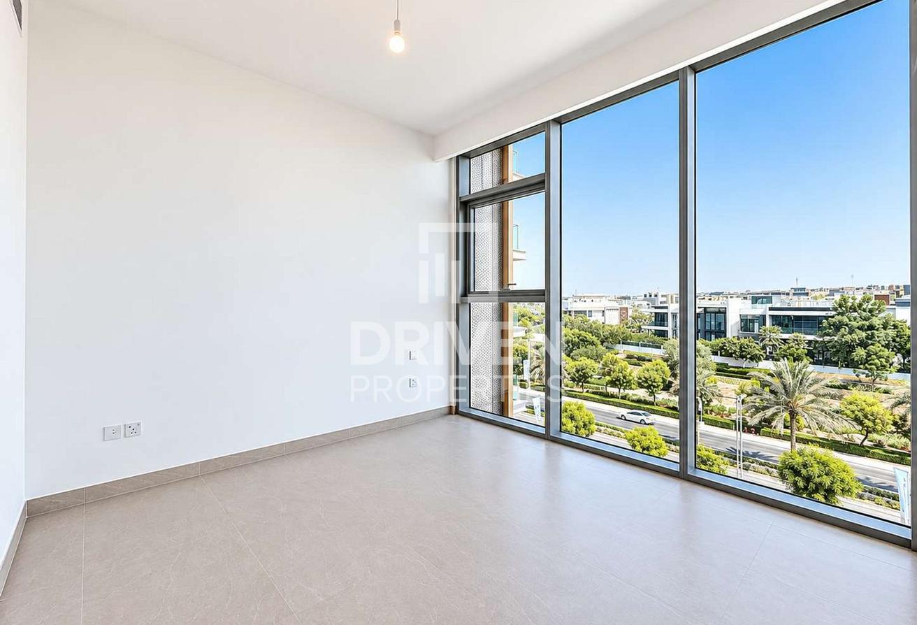 Pool and Villa View | Maids | Prime Parking Spot photo 9