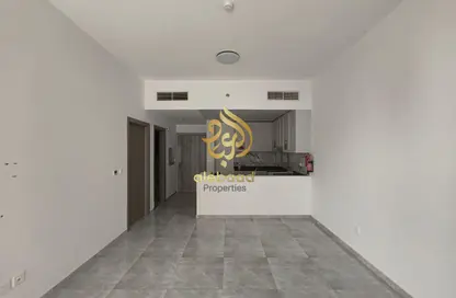 Apartment - 1 Bedroom - 2 Bathrooms for rent in Marah Building - International City Phase 2 - Al Warsan 4 - Al Warsan - Dubai