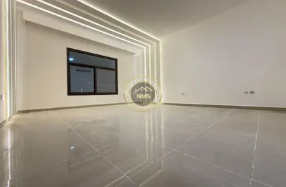 Apartment - 1 Bathroom for rent in Al Muntazah - Abu Dhabi