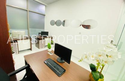 Office Space - Studio - 1 Bathroom for rent in Red Avenue - Al Garhoud - Dubai
