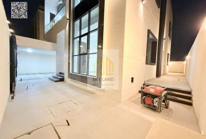 74233365 - Property Image 3