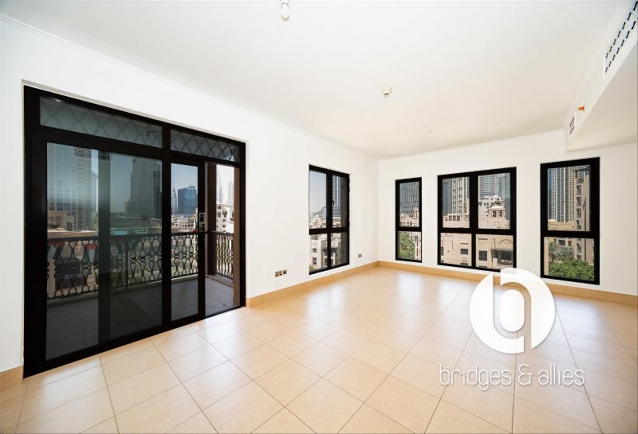 BURJ VIEW | HUGE 3 BEDS + MAID | AVAILABLE photo 4
