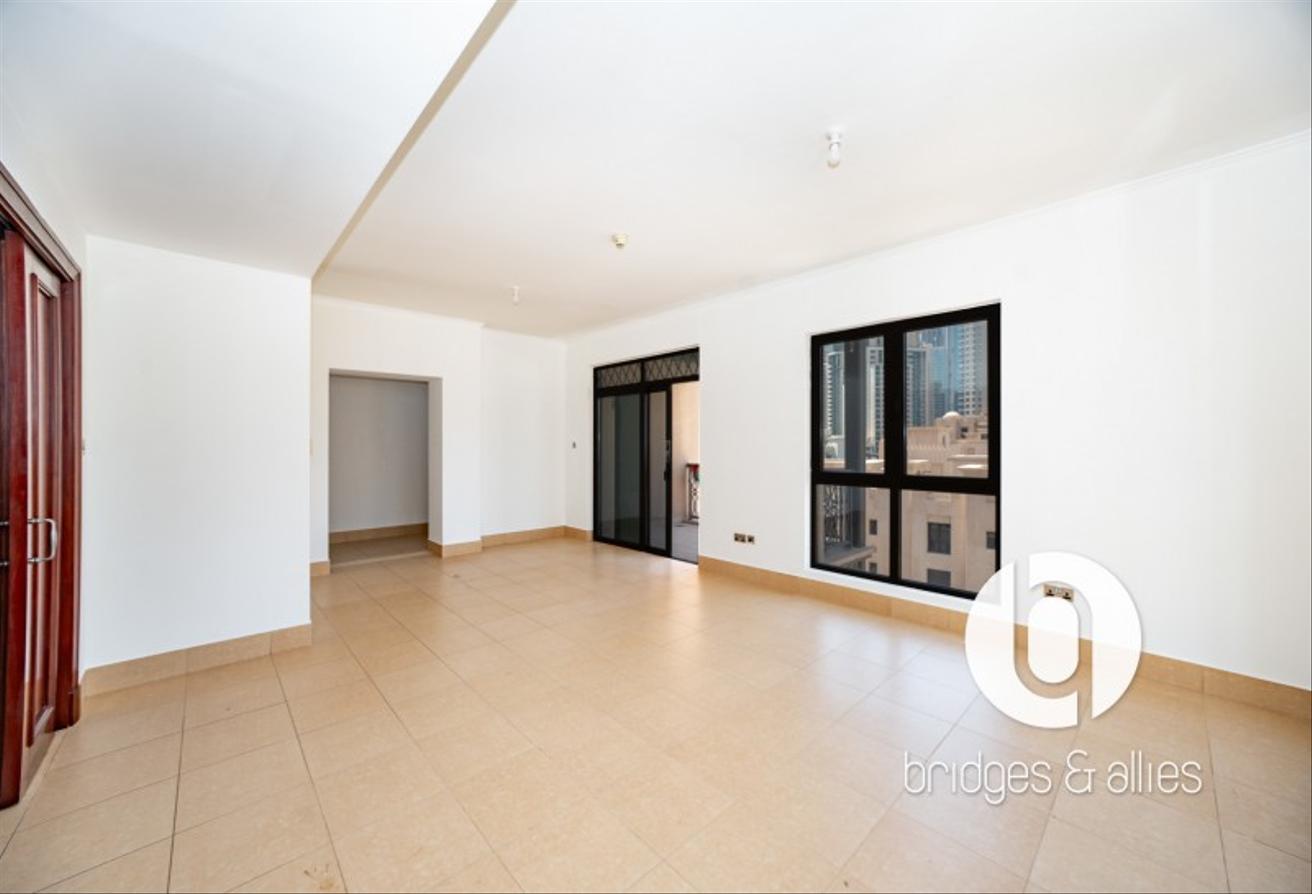 BURJ VIEW | HUGE 3 BEDS + MAID | AVAILABLE photo 2
