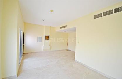 Villa - 3 Bedrooms - 4 Bathrooms for rent in La Residencia Del Sol - District 10 - Jumeirah Village Circle - Dubai Villa - 3 Bedrooms - 4 Bathrooms for rent in La Residencia Del Sol - District 10 - Jumeirah Village Circle - Dubai