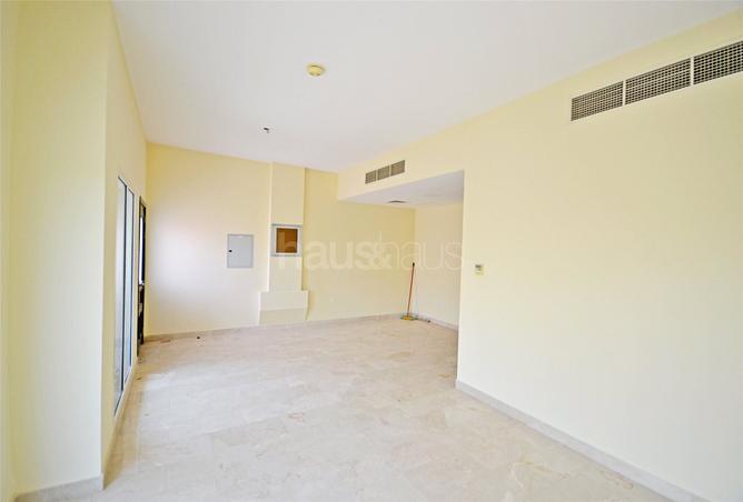 117248355 - Property Image 3