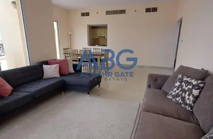 شقة - 2 غرف نوم - 4 حمامات للايجار في كهرمان - باب البحر - جزيرة المرجان - رأس الخيمة