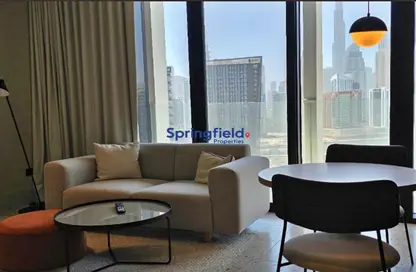 شقة - 1 حمام للايجار في رأسًا على عقب - الخليج التجاري - دبي