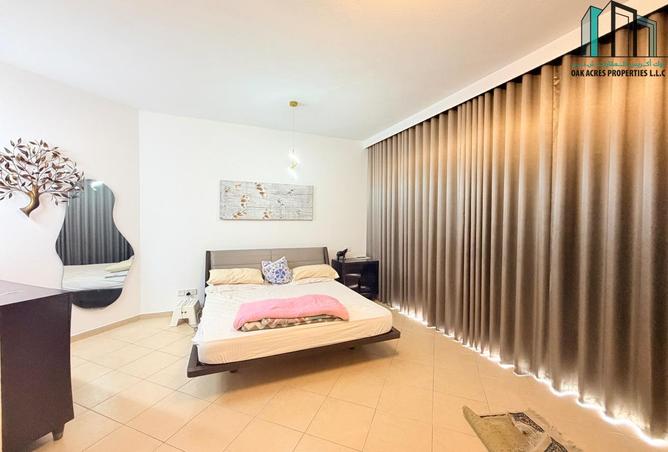 Upgraded 4 Bedroom +Maids Villa | Prime Location photo 3