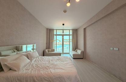 Apartment - Studio - 1 for rent in Palm Views East - Palm Views - Palm Jumeirah - Dubai
