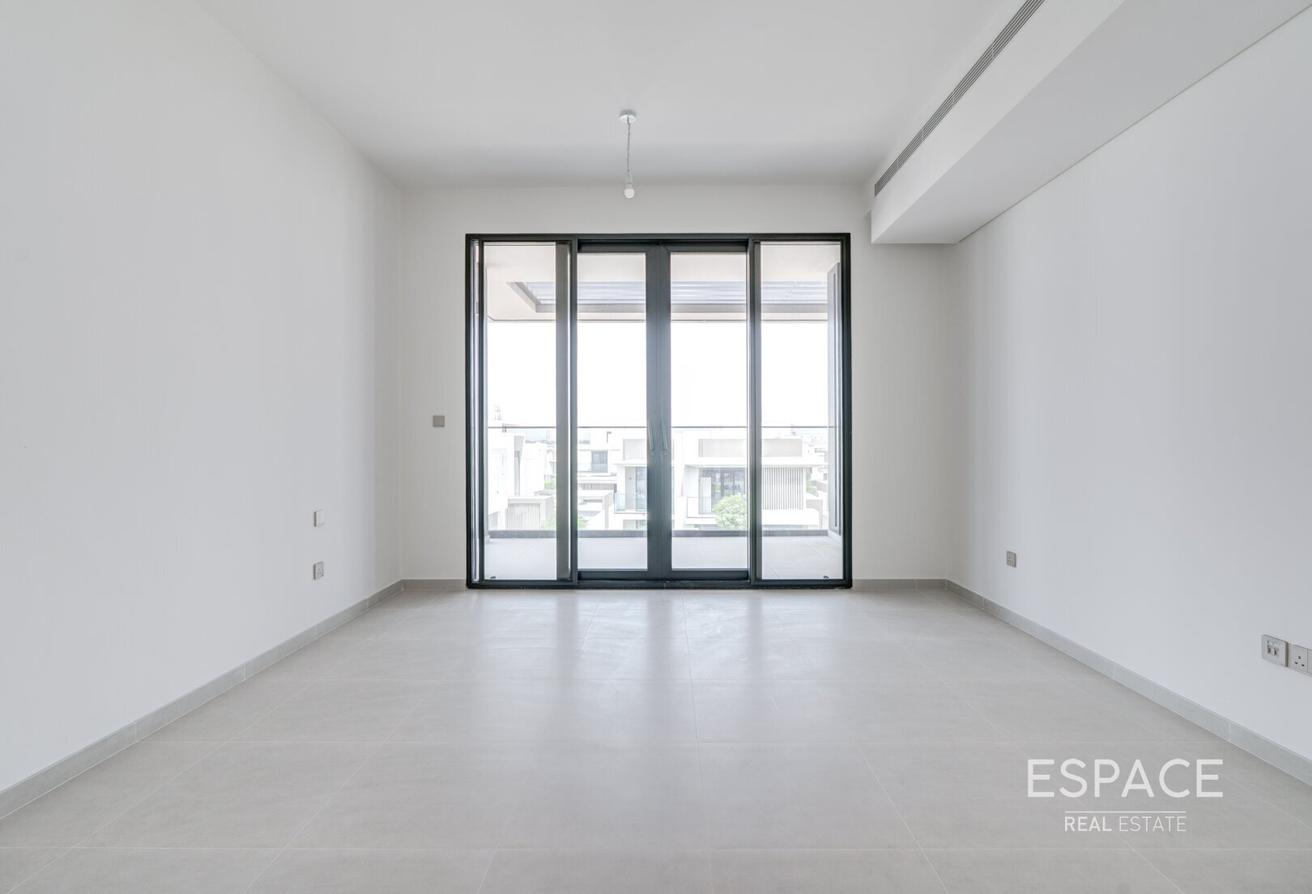 6 Bedrooms l Park Backing l Elevator l Penthouse photo 11