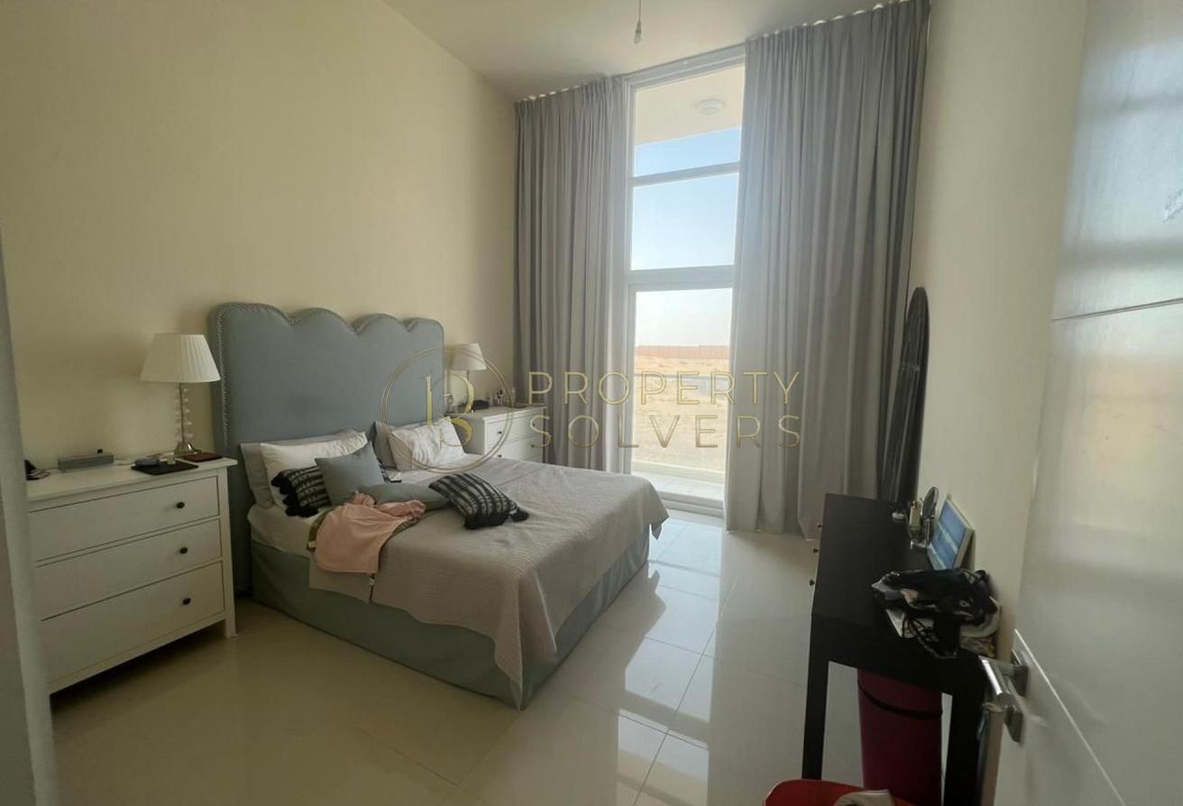 Spacious 6BR Villa | Single Row | Prime Location photo 10