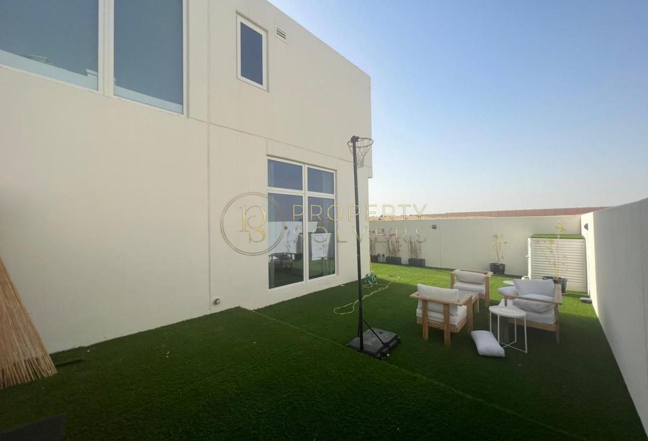 Spacious 6BR Villa | Single Row | Prime Location photo 21