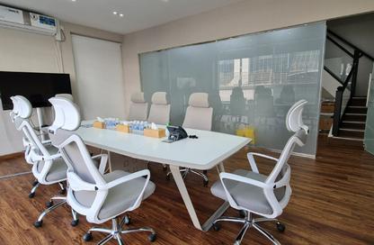 Shop - Studio for rent in Al Muraqqabat - Deira - Dubai